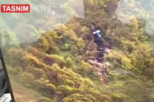 ЗМІ показали відео з місця падіння гелікоптера іранського президента Раїсі 