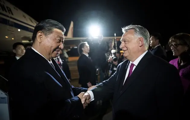Сі Цзіньпін назвав китайсько-угорські відносини хорошим прикладом для Європи – Bloomberg