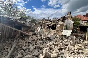 Росіяни обстріляли Херсон та ще 17 населених пунктів області: в ОВА розповіли про руйнування і постраждалих