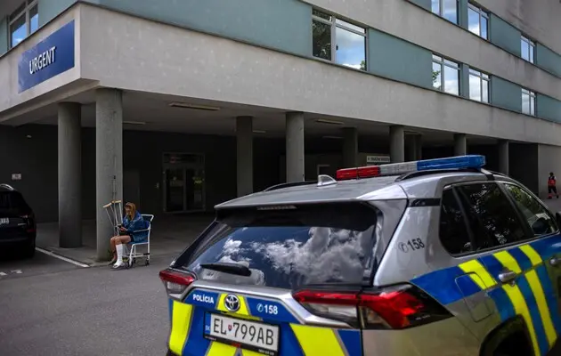 Поліція Словаччини розслідує версію організації замаху на Фіцо групи людей