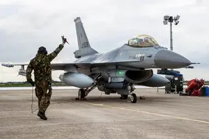 Українські військові завершили навчання з обслуговування F-16 — Міноборони Нідерландів