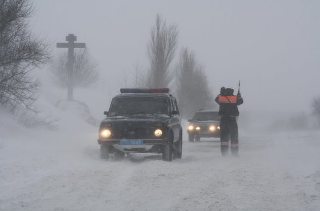 ГАИ предупредила водителей о снегопадах на Левобережье и в Крыму