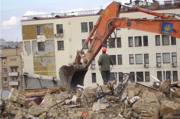 Во время реконструкции Андреевского спуска разворовали более миллиона гривен