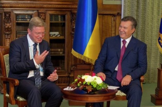 Янукович пообіцяв Фюле працювати над недоліками