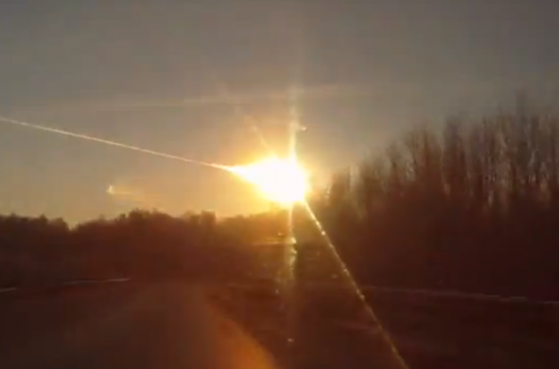 Метеоритна атака на Уралі: версії вчених і нові відео