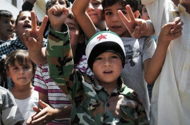 В сирийскую войну втягивают все больше детей: они служат живым щитом и разведчиками