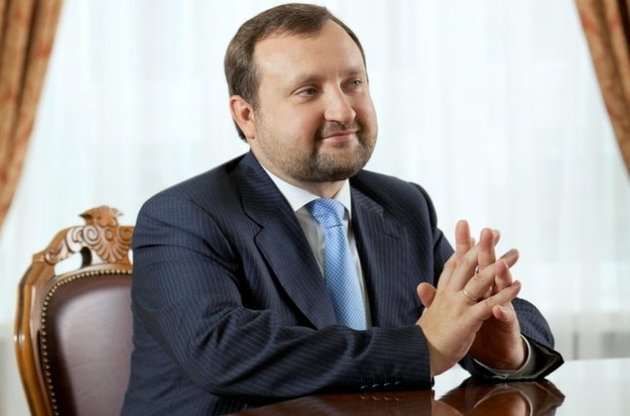 Арбузов: Правительство должно уменьшить количество административных преград