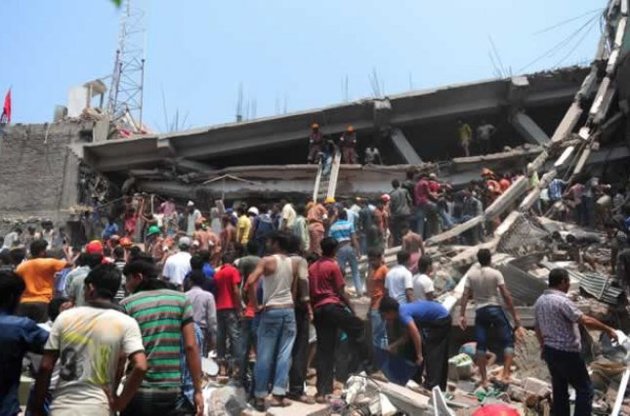 Число погибших в результате обрушения торгового центра в Бангладеш превысило 700