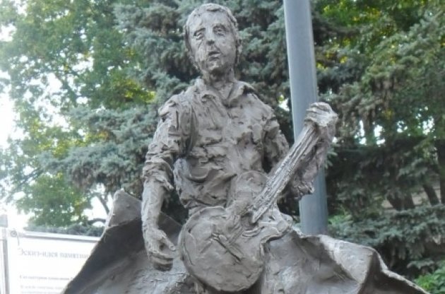 В Харькове откроют памятник Высоцкому и скалодром