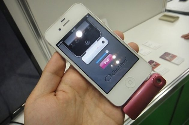 Японцы создали смартфон, способный передавать запахи