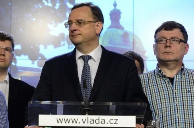 Премьер Чехии ушел в отставку из-за громкого коррупционного скандала