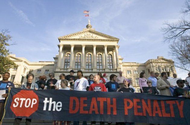 В США из-за ошибок следствия незаслуженно приговорили к смертной казни 27 человек