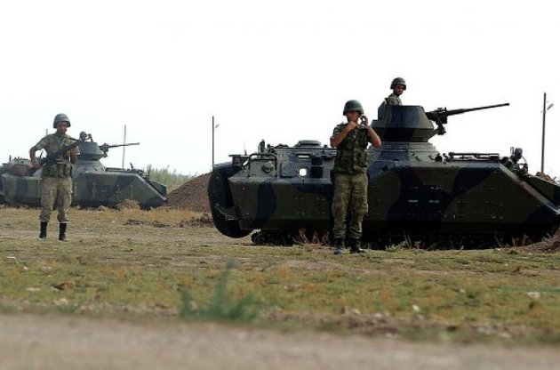 Турция начала наращивать военное присутствие на границе с Сирией