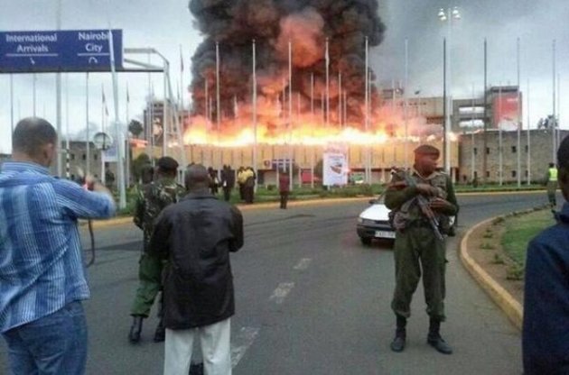Главный аэропорт Кении охватил сильнейший пожар