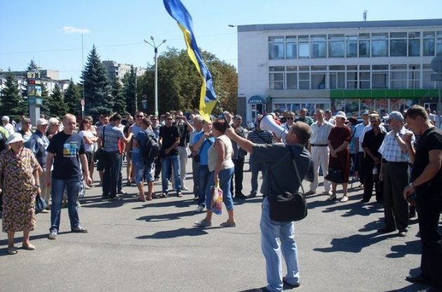 Шахтеры Первомайска пошли маршем на Луганск под лозунгом "Донбасс, вставай с колен!"