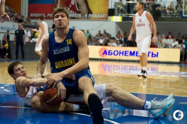 Вперше в історії НБА двоє українських баскетболістів будуть грати за одну команду