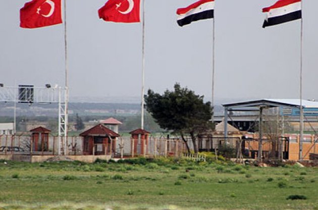 Турция сбила нарушивший границу сирийский вертолет