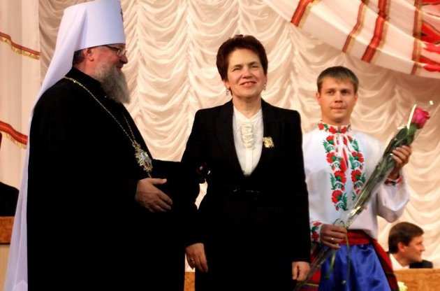Людмиле Янукович дали орден в честь 1025-летия крещения Руси