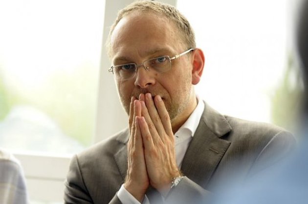 Власенко заявил, что против адвокатов Тимошенко готовят уголовные дела