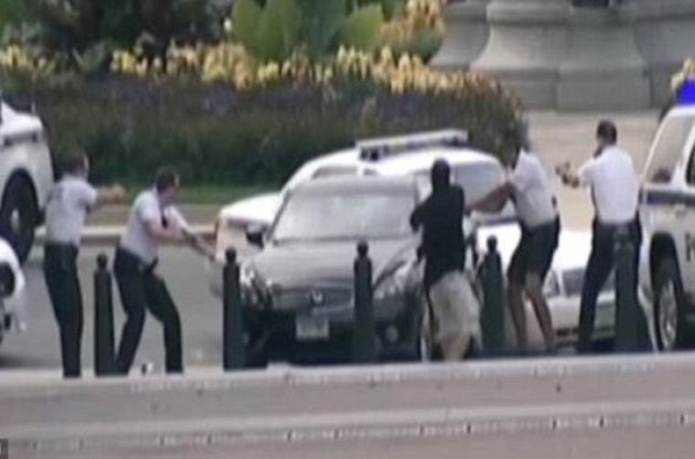 Женщина, застреленная полицией в перестрелке у Капитолия, была безоружна
