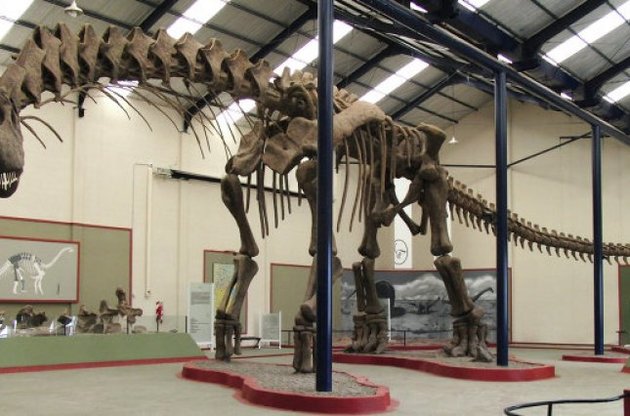 Британские ученые с помощью суперкомпьютера восстановили походку динозавров