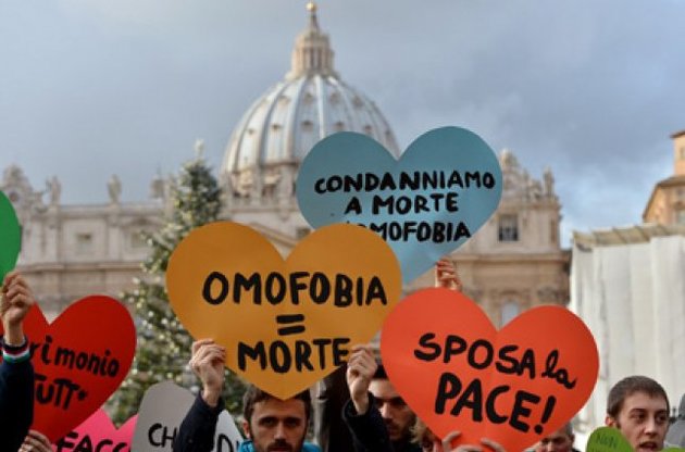 Ватикан организовал массовый опрос об отношении католиков к однополым бракам