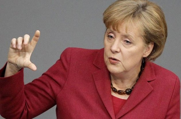 Меркель про євроінтеграцію України: Янукович вирішив, що він цього не хоче, але двері відчинено