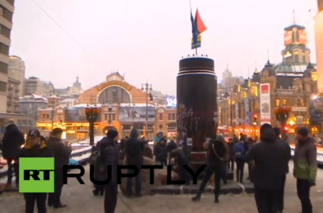 Российские СМИ повторно "снесли" памятник Ленину в Киеве