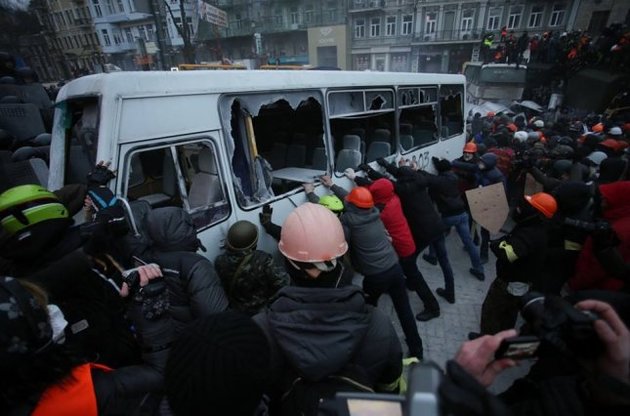 Суды арестовали 10 подозреваемых в массовых беспорядках на Грушевского