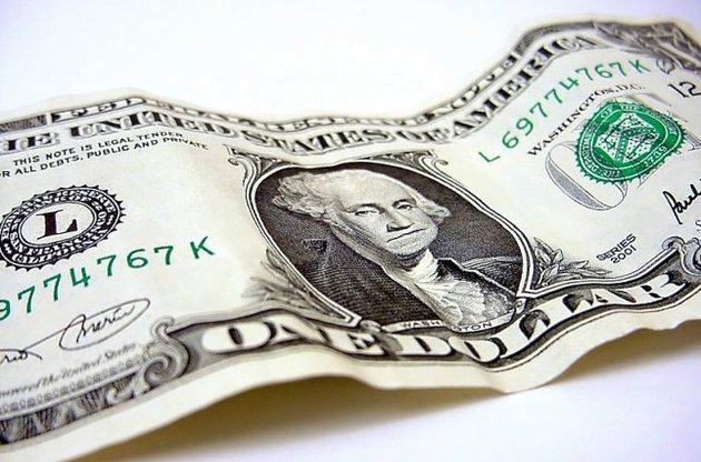 Курс доллара на межбанке вырос до 9 грн/доллар