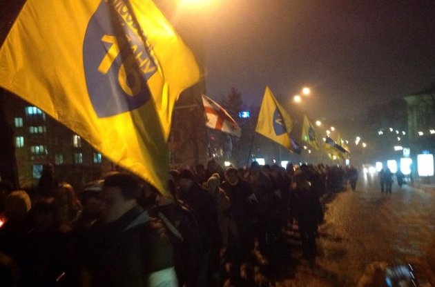 Во Львове и Тернополе объявили всеобщую мобилизацию на Киев