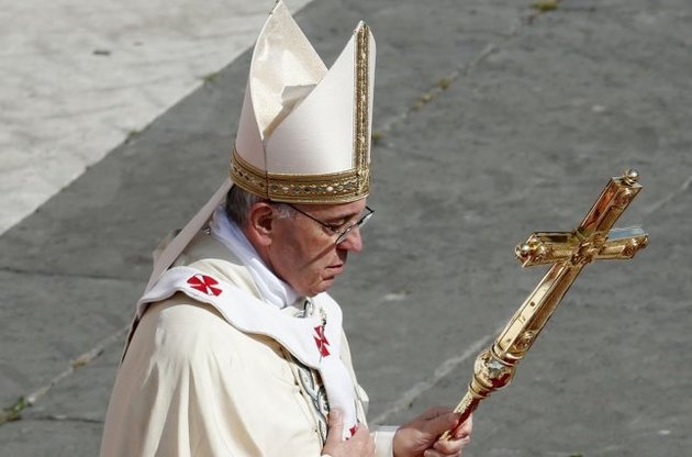 Папа Римский призвал участников конфликта в Киеве прекратить насилие