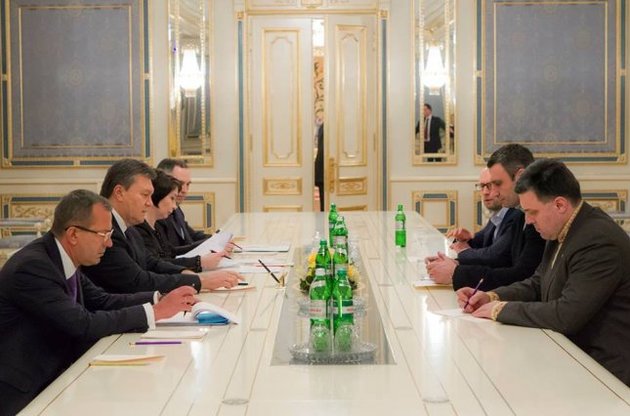 Лидеры оппозиции снова пошли на переговоры с Януковичем
