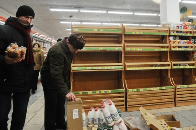Столична влада закликає киян не панікувати: продуктів у Києві достатньо