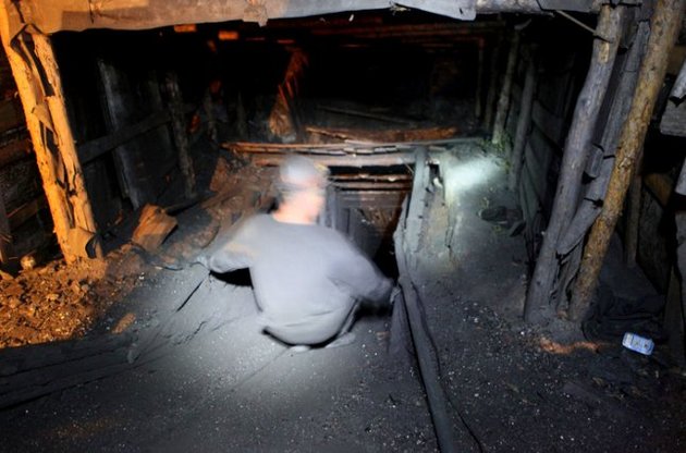 На шахті у Донецькій області стався вибух: доля 9 гірників невідома