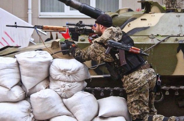 В Снежном террористы получили в свое распоряжение два танка