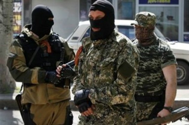 Российские инструкторы на Донбассе продолжают тренировать боевиков