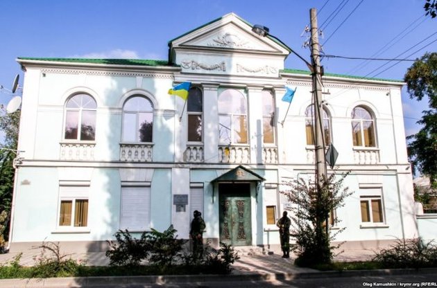 Меджлис выселили из штаб-квартиры в Симферополе