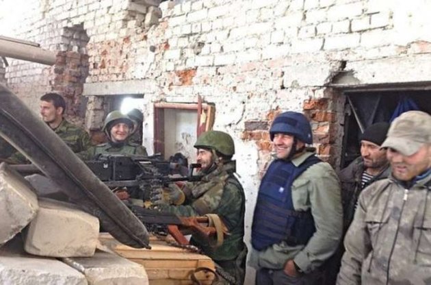 "Я - за вас": актор Пореченков постріляв разом з бойовиками Донбасу з кулемета