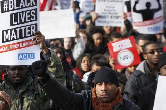 Многотысячные марши против насилия полицейских прошли в крупнейших городах США