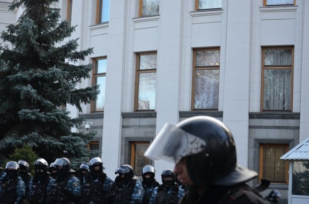 Все милиционеры на митингах в Киеве будут только в шлемах с номерами