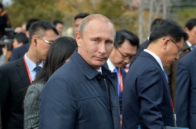 Путин в Донбассе создает страну-пародию по образцу Приднестровья - Financial Times