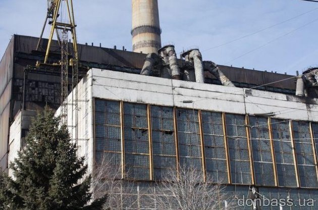 Углегорская ТЭС уже неделю не может получить уголь из-за боевых действий
