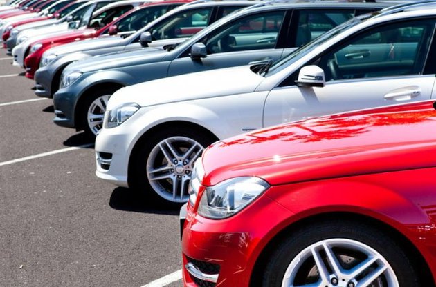 За січень ринок нових автомобілів України впав майже в 5 разів