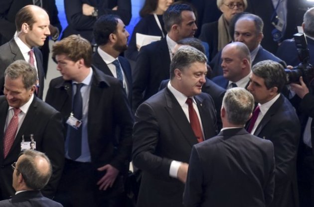 Украина готова в любой момент объявить полное прекращение огня – Порошенко