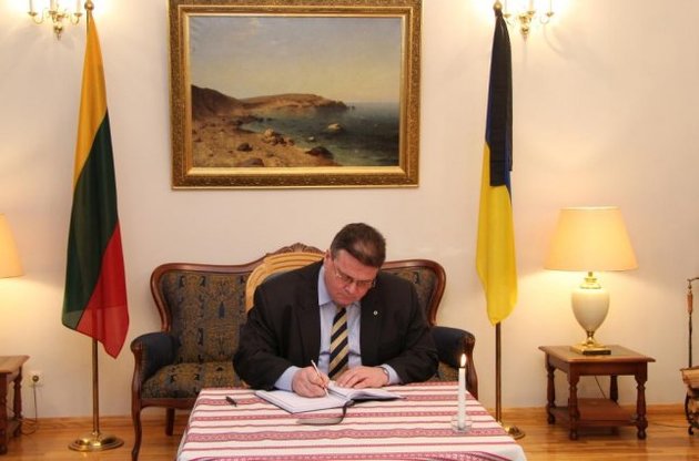 Глава МЗС Литви попросив у Вашингтоні зброю для України