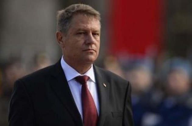 Президент Румунії назвав позицію сусідньої Угорщині "занадто" проросійською