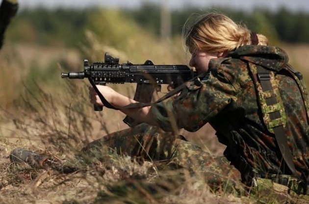 Женщины на войне в Донбассе: украинки идут на фронт вслед за своими мужчинами - The Guardian