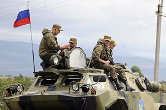 РФ собирает мощные войска на границе с Украиной - Reuters