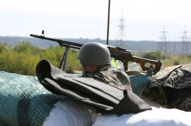 Боевики обстреляли 29-й блокпост на Бахмутке: один украинский военный погиб, четверо ранены
